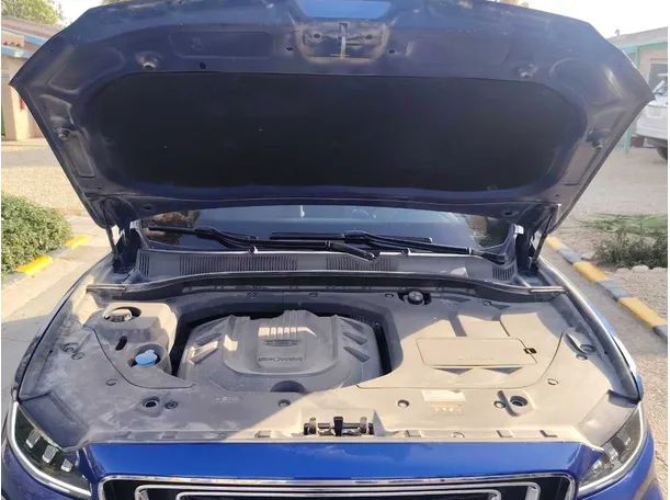 Car image 32