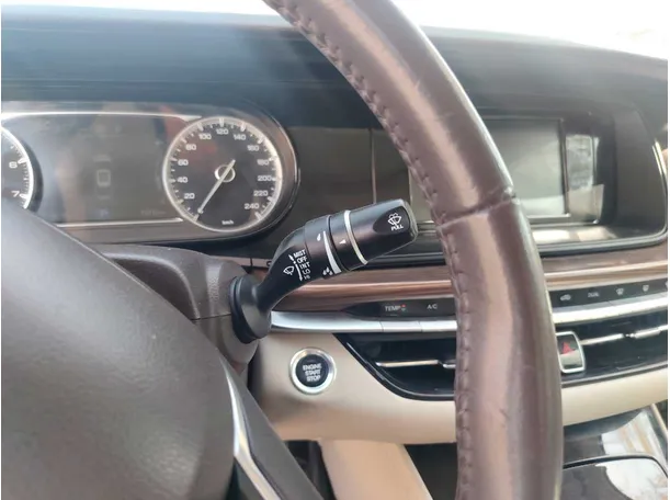 Car image 22
