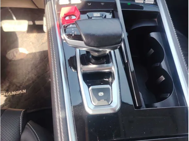 Car image 21
