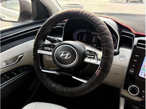 Car image 21