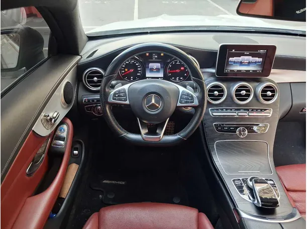 Car image 14