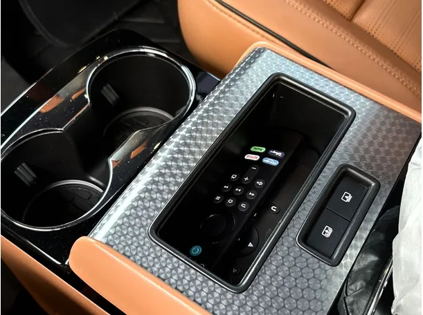 Car image 31