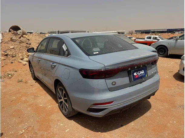 Car image 6