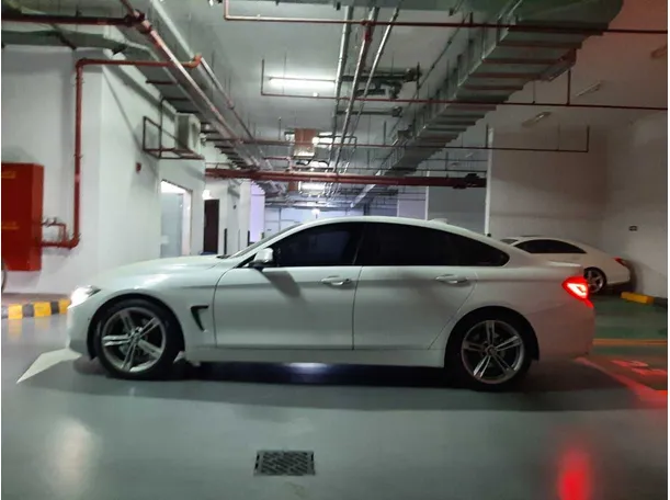 Car image 8