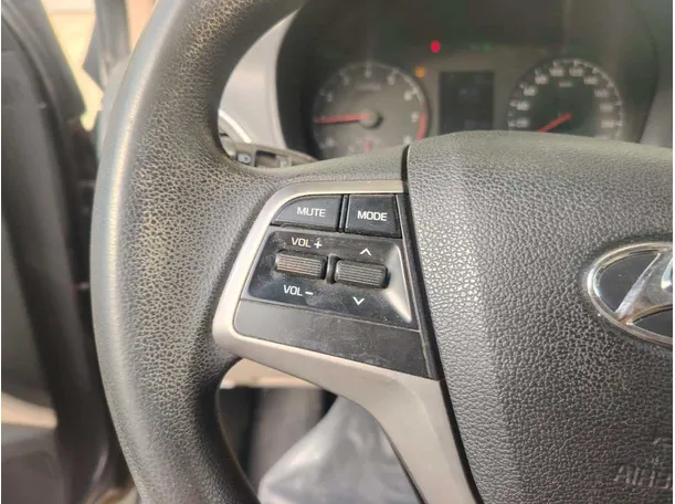 Car image 33