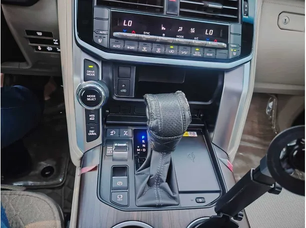 Car image 23