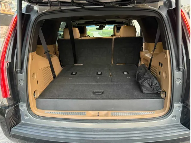 Car image 28