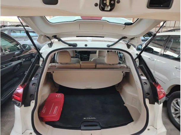 Car image 27