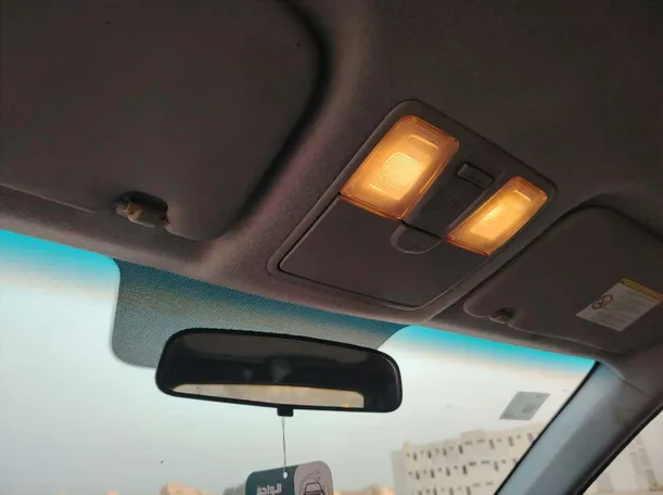 Car image 33
