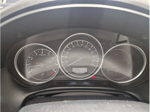 Car image 19