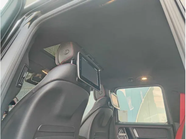 Car image 18