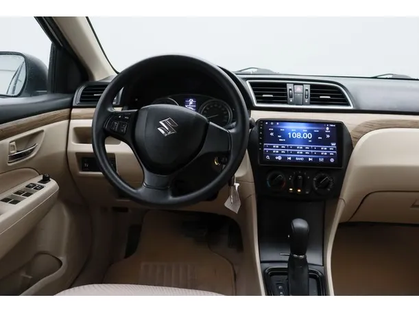 Car image 15