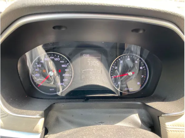 Car image 17