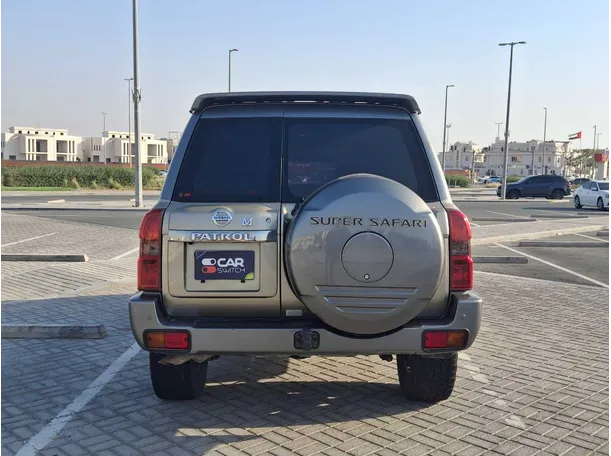 Car image 6