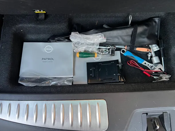 Car image 29