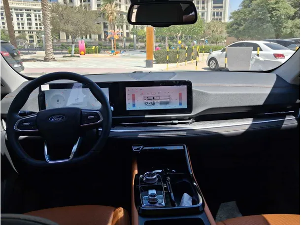 Car image 16