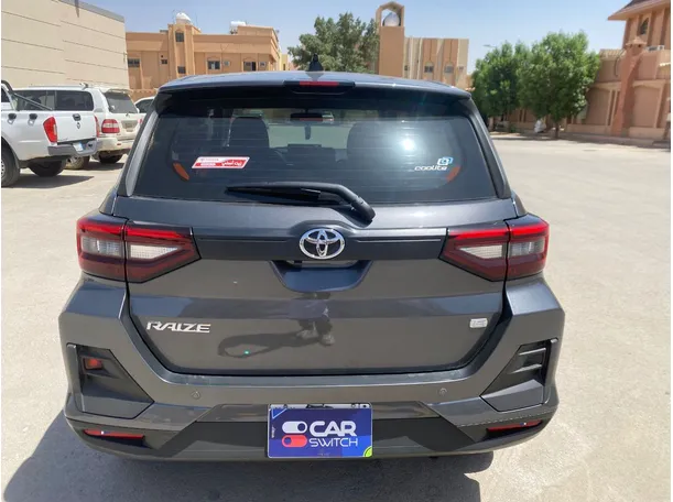 Car image 6