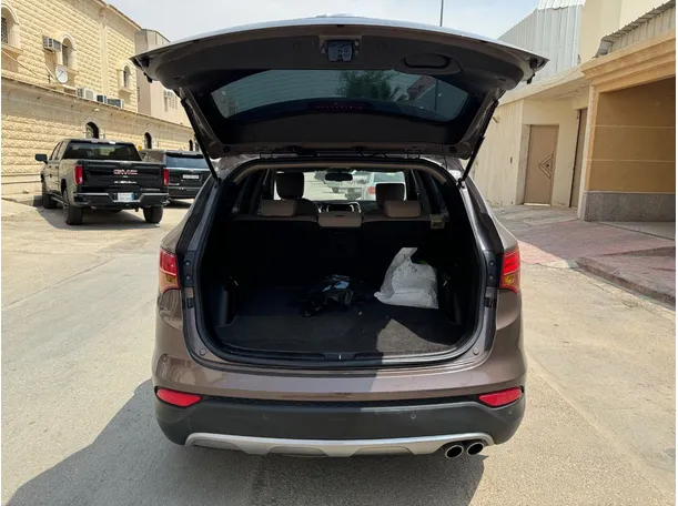 Car image 22