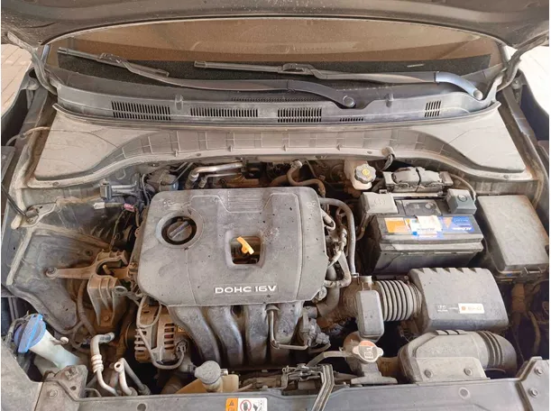 Car image 32