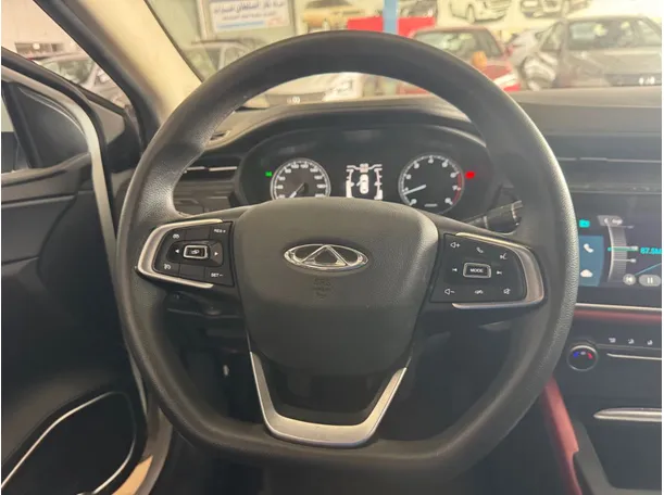 Car image 11