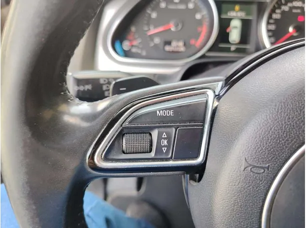 Car image 40