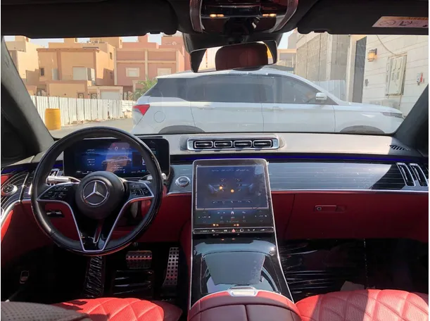 Car image 17