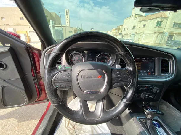 Car image 17
