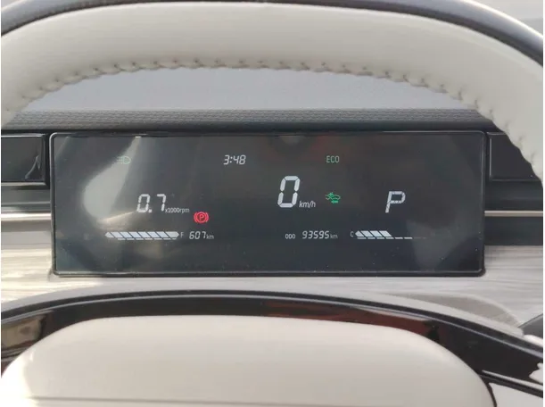 Car image 22