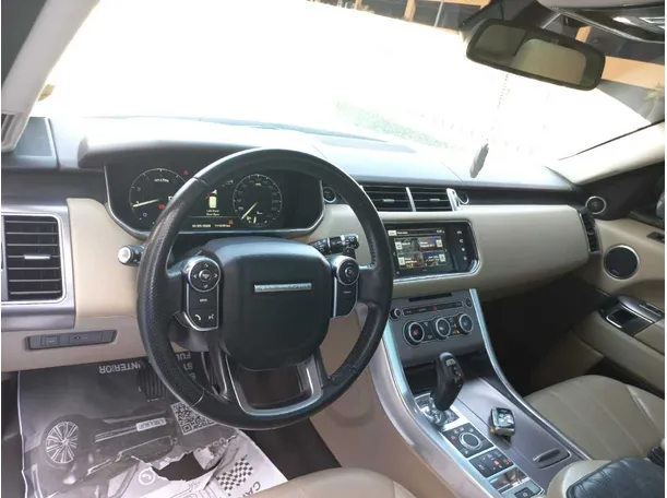 Car image 13