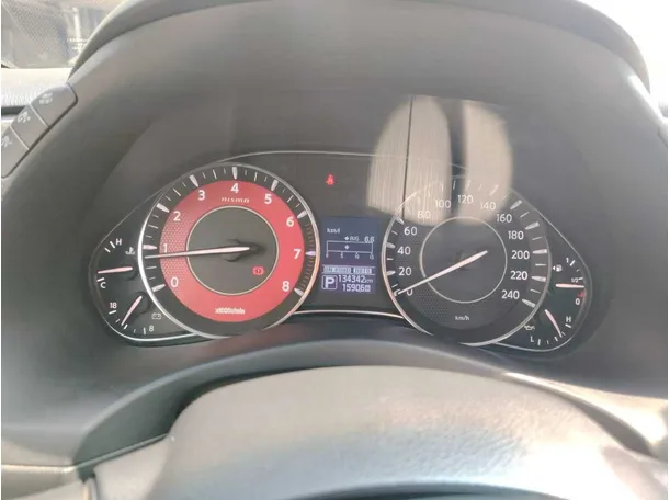 Car image 29