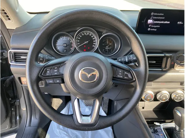 Car image 17