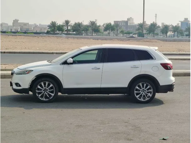 Car image 8