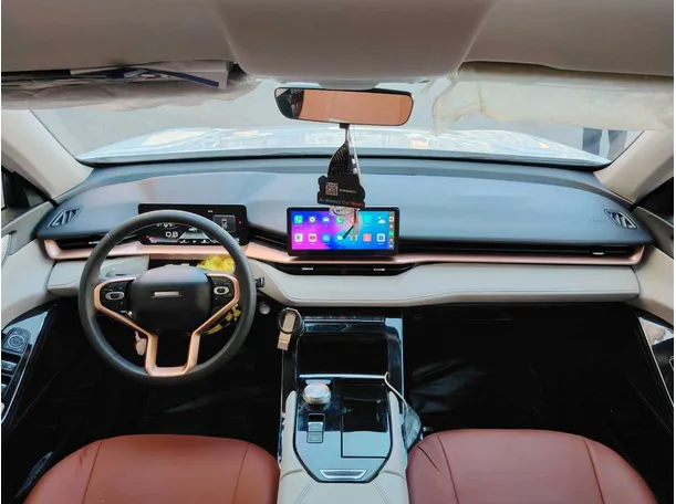 Car image 17