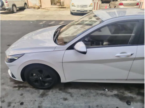 Car image 9