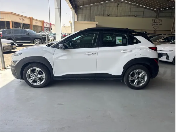Car image 7