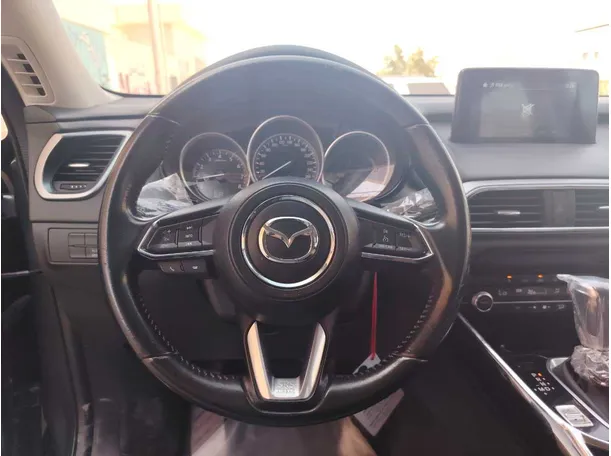 Car image 23