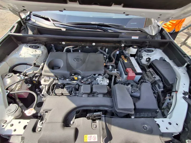 Car image 20