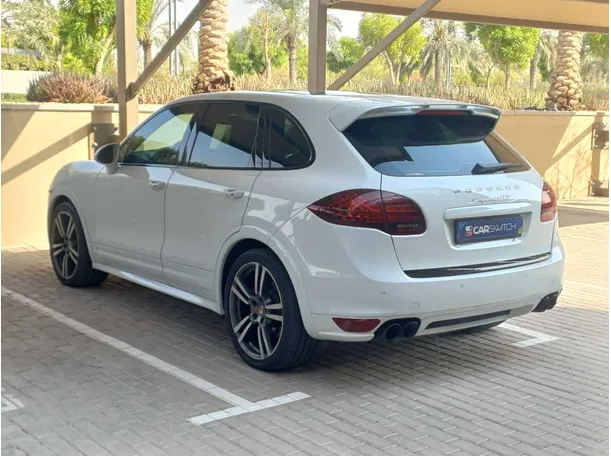 Car image 7