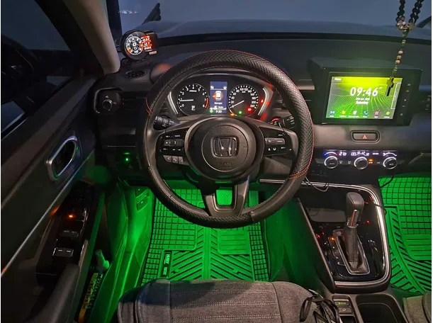 Car image 18