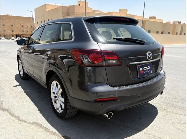Car image 7