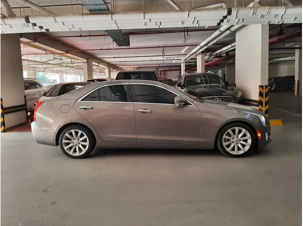 Car image 8