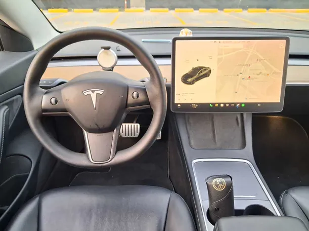 Car image 13
