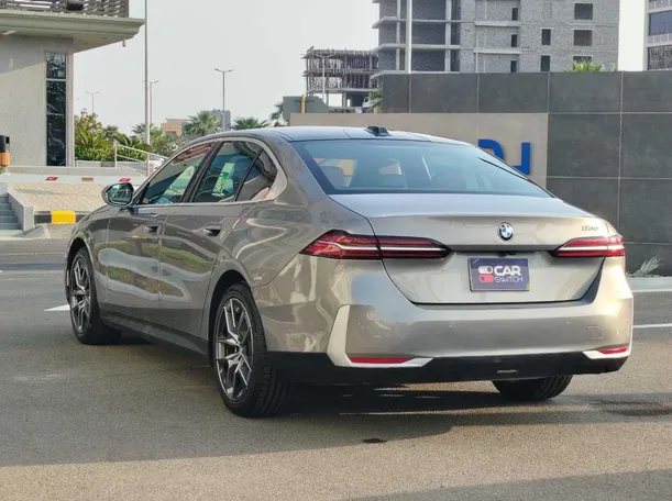 Car image 7