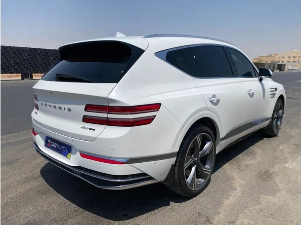Car image 5