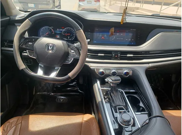 Car image 16