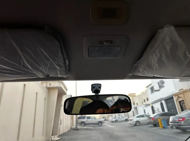Car image 22
