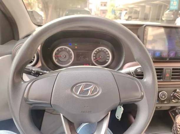 Car image 27