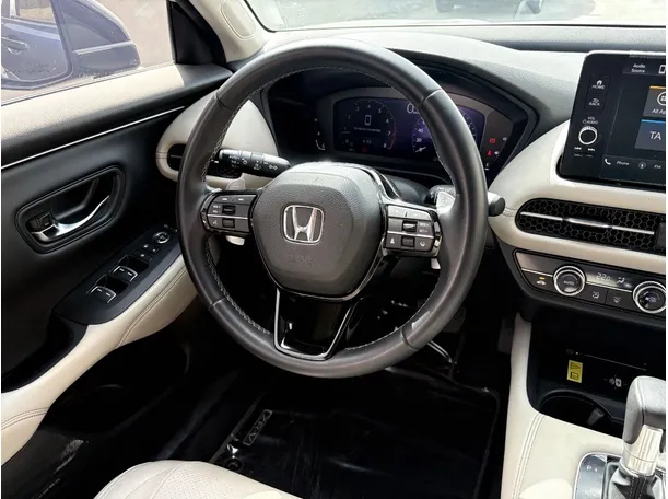 Car image 21