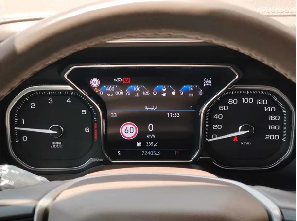 Car image 25