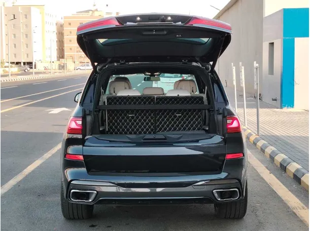 Car image 29